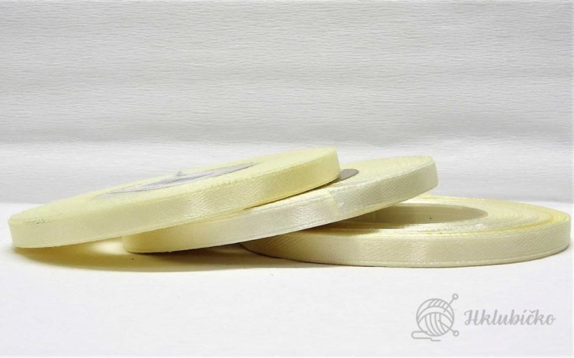 Saténová stuha krémová