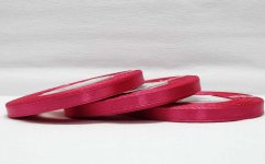 Saténová stuha amarant