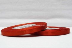 Saténová stuha červená