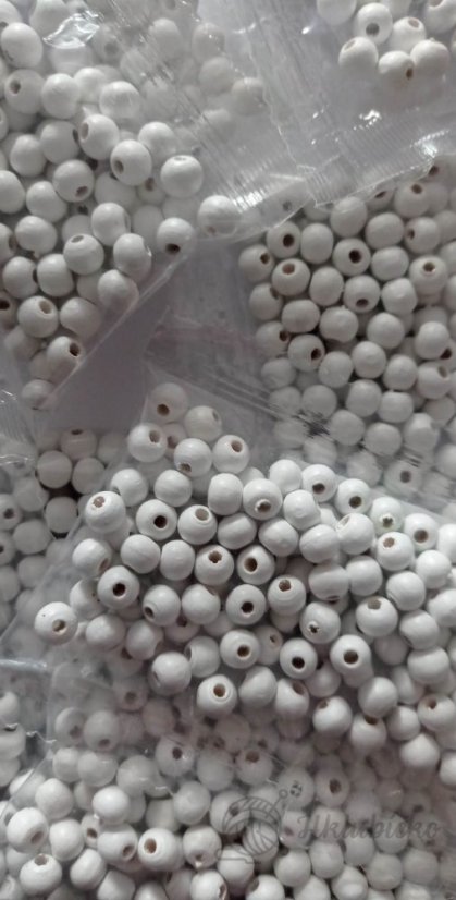 Dřevěné korálky O6 mm bílé 10g