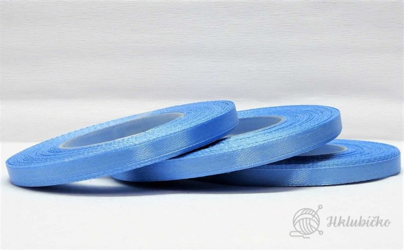 Saténová stuha světle modrá
